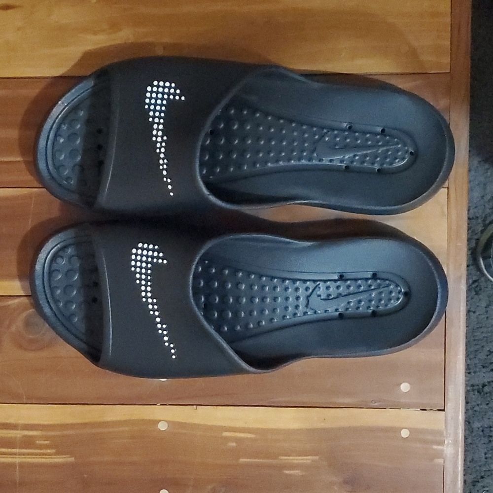 Nike sandals and flip flops
